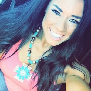 Meet your Posher, Brooke